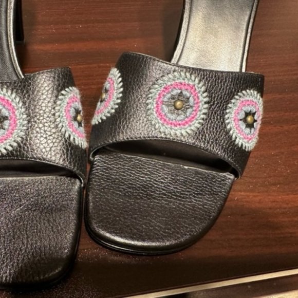 New Circa Joan & David Black Leather Sandals Heels - 10M - Picture 3 of 4